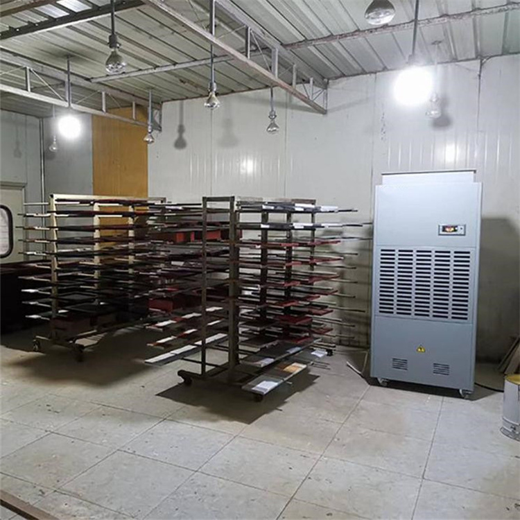 屋里霉味太重怎么辦除濕機(jī)