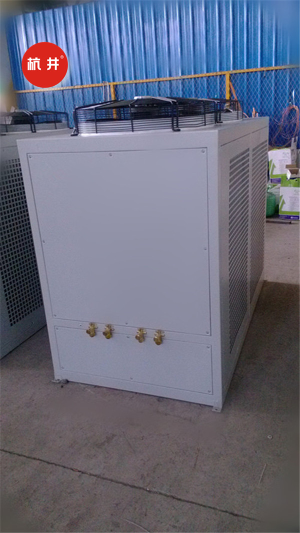CFTZF30藥品倉庫調(diào)溫除濕空調(diào)機http://wtkpzc.cn/tp/twcsj021.jpg